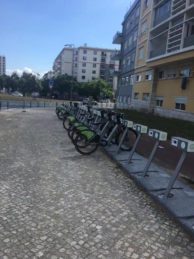Apartment Near The Airport ลิสบอน ภายนอก รูปภาพ